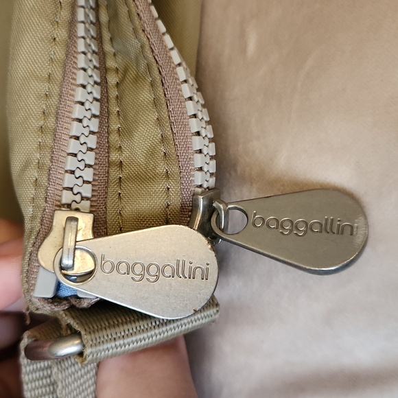 Baggallini Nylon Crossbody in Light Olive - Picture 6 of 7
